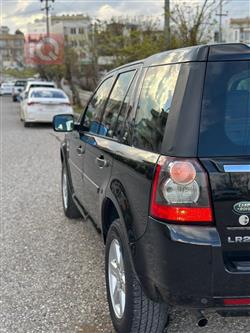 لاند روفر LR2